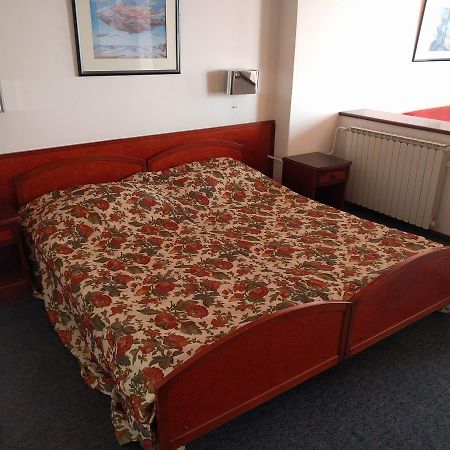 Hotel Vodno 斯科普里 外观 照片