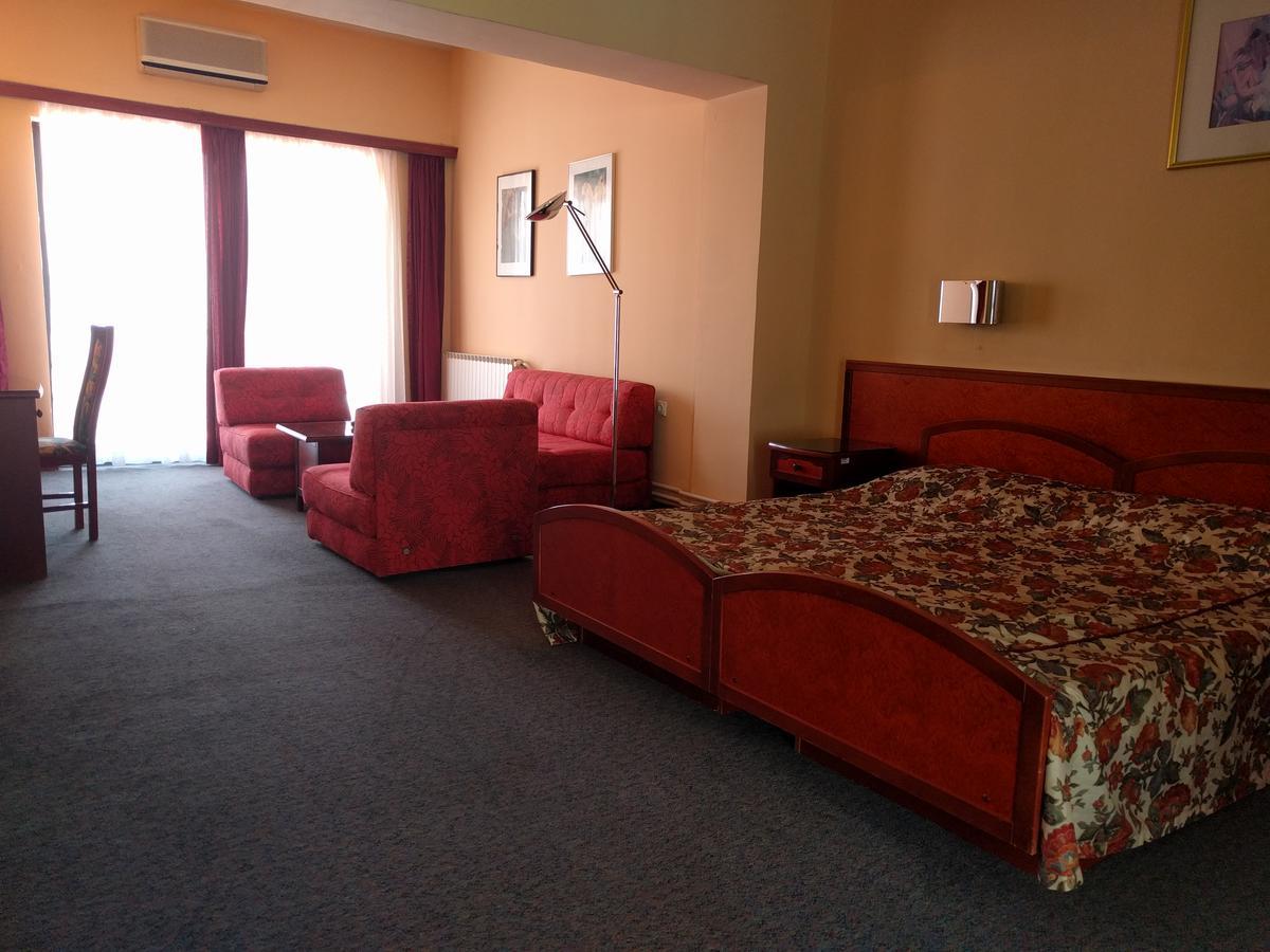 Hotel Vodno 斯科普里 外观 照片
